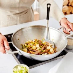 Demeyere Industry 5 RVS Wokpan – Wokpan Inductie – 30 Cm –2 Handvaten – PTFE-vrij 13 Demeyere Industry 5 RVS Wokpan – Wokpan Inductie – 30 Cm –2 Handvaten – PTFE-vrij -Keukengerei Winkel 1200x1200 492