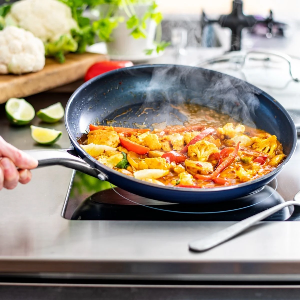 Blue Diamond, Keramische Koekenpan Verrijkt Met Diamantdeeltjes – Inductie Koekenpan Ø 28 Cm – PFAS En PHOA Vrij 3 Blue Diamond, Keramische Koekenpan Verrijkt Met Diamantdeeltjes – Inductie Koekenpan Ø 28 Cm – PFAS En PHOA Vrij - Afbeelding 3