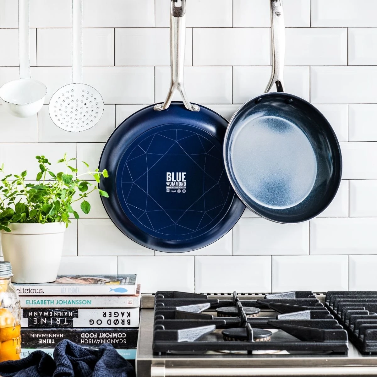 Blue Diamond, Keramische Koekenpan Verrijkt Met Diamantdeeltjes – Inductie Koekenpan Ø 28 Cm – PFAS En PHOA Vrij 6 Blue Diamond, Keramische Koekenpan Verrijkt Met Diamantdeeltjes – Inductie Koekenpan Ø 28 Cm – PFAS En PHOA Vrij - Afbeelding 6