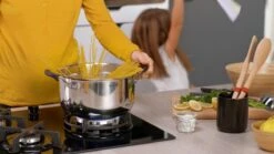 Tefal Cook & Cool E493S6 - Set 3-delig (kookpan 20/24 + Steelpan 16) 33 Tefal Cook & Cool E493S6 - Set 3-delig (kookpan 20/24 + Steelpan 16) -Keukengerei Winkel 1200x674 7