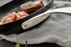 Demeyere Alu Pro Dura Glide Koekenpan - Ø 24 & Ø 28cm - Titanium -Keukengerei Winkel 1200x799 8