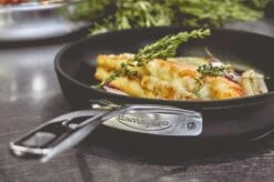 Demeyere Alu Pro Dura Glide Koekenpan - Ø 24 & Ø 28cm - Titanium -Keukengerei Winkel 1200x799 9