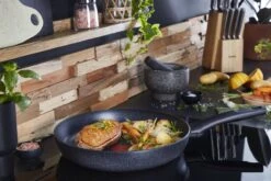 Tefal Black Stone Koekenpannenset - Ø 24/28 Cm -Keukengerei Winkel 1200x801 6