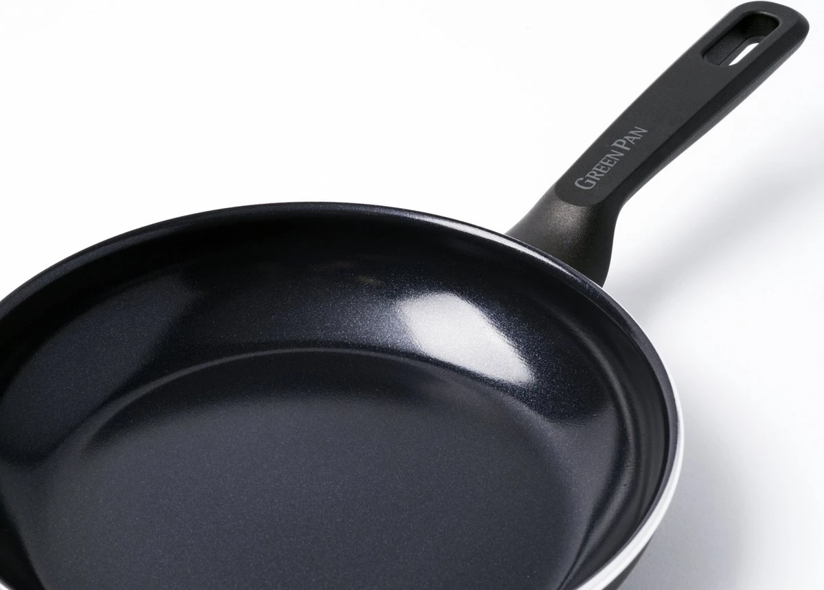 GreenPan Memphis Koekenpannenset - 3-delig - Zwart - Inductie - PFAS-vrij 17 GreenPan Memphis Koekenpannenset - 3-delig - Zwart - Inductie - PFAS-vrij - Afbeelding 17