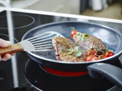 GreenPan Cambridge Hapjespan Met Deksel 24cm - Zwart - Inductie - PFAS-vrij -Keukengerei Winkel 1200x899 14