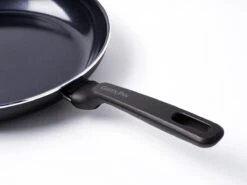 GreenPan Memphis Koekenpannenset - 3-delig - Zwart - Inductie - PFAS-vrij 23 GreenPan Memphis Koekenpannenset - 3-delig - Zwart - Inductie - PFAS-vrij -Keukengerei Winkel 1200x900 13