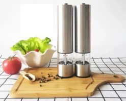 MD-Goods ® Elektrische Peper En Zoutmolen Set - Pepermolen - RVS - Cadeau - Restaurant Kwaliteit -Keukengerei Winkel 1200x960 3